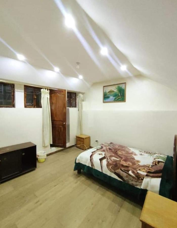 Hostal Atlantis Quito Luaran gambar