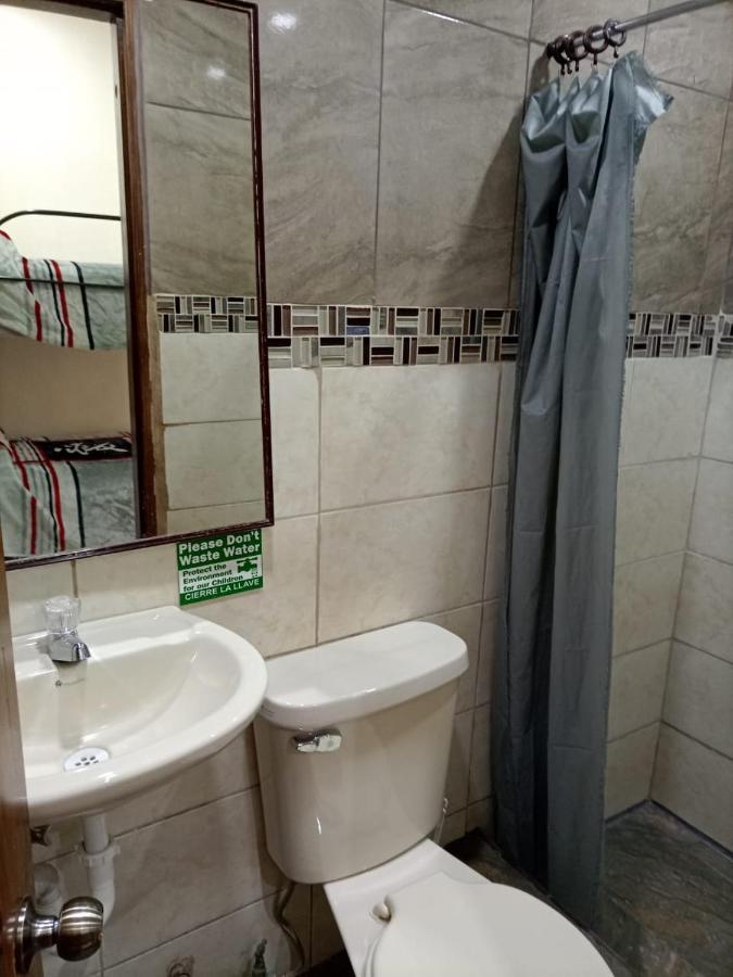Hostal Atlantis Quito Luaran gambar